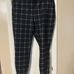 Maurices Plaid Ponte Skinny Ankle Pant. Smoke free home. Black/Green/Orange